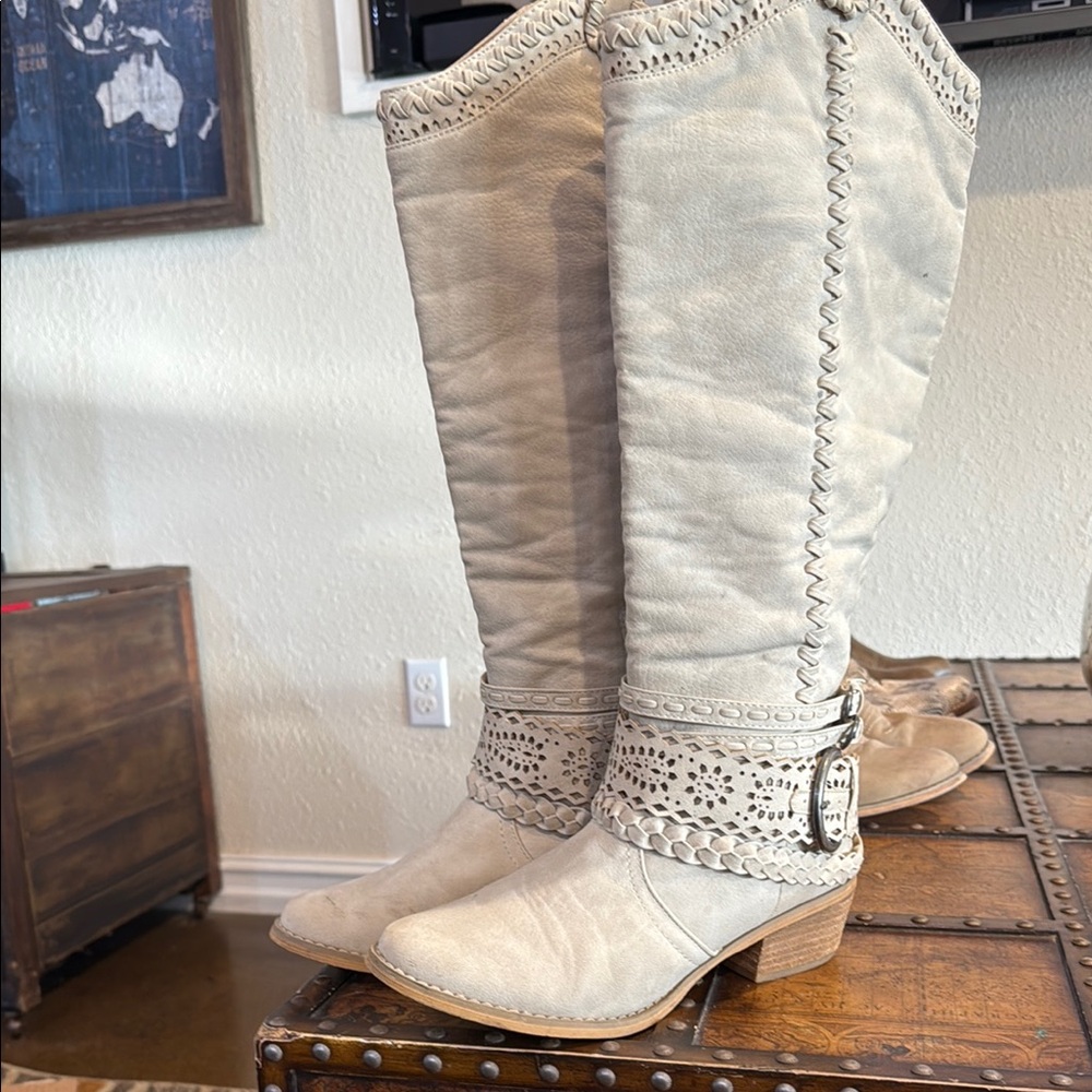 Women's Cream Knee-High Boots